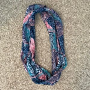 Infinity fashion scarf
